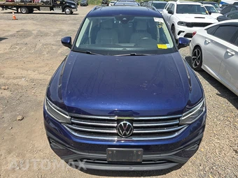 2022 Volkswagen Tiguan SE - miniatura 2