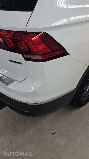 2022 Volkswagen Tiguan SE - miniatura 25