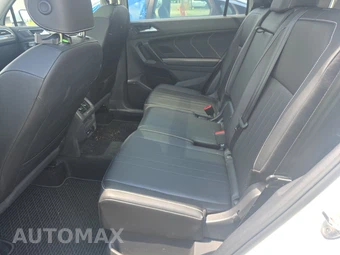 2022 Volkswagen Tiguan SE - miniatura 13