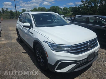 2022 Volkswagen Tiguan SE - miniatura 3