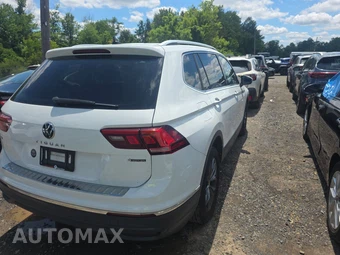 2022 Volkswagen Tiguan SE - miniatura 4