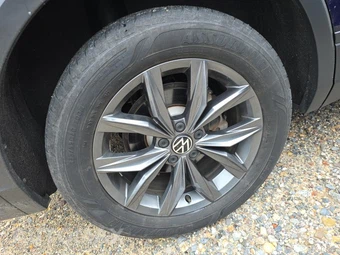 2022 Volkswagen Tiguan SE – miniatura 10
