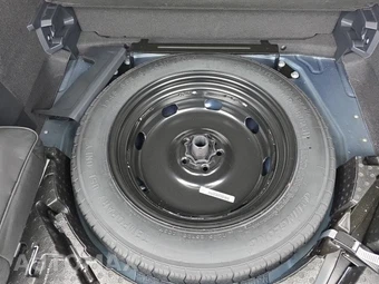 2022 Volkswagen Tiguan SE – miniatura 7