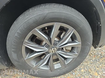 2022 Volkswagen Tiguan SE – miniatura 9