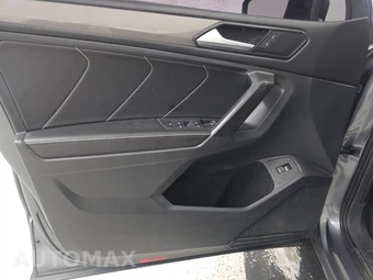2022 Volkswagen Tiguan SE - miniatura 9