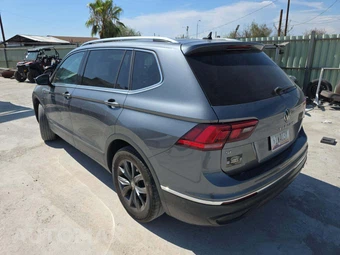 2022 Volkswagen Tiguan SE – miniatura 2
