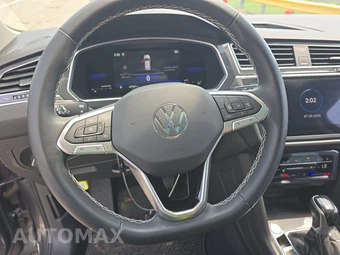 2022 Volkswagen Tiguan SE - miniatura 10
