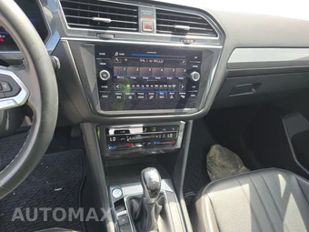 2022 Volkswagen Tiguan SE - miniatura 11