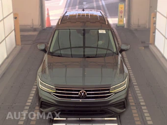 2022 Volkswagen Tiguan SE - miniatura 2