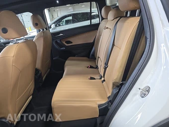 2022 Volkswagen Tiguan SE - miniatura 13