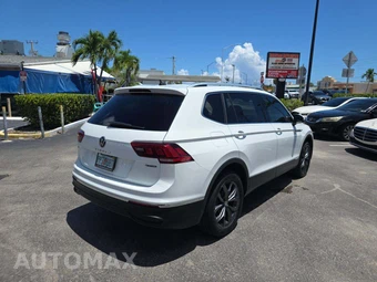 2022 Volkswagen Tiguan SE - miniatura 3