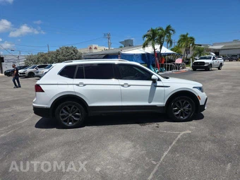 2022 Volkswagen Tiguan SE - miniatura 4
