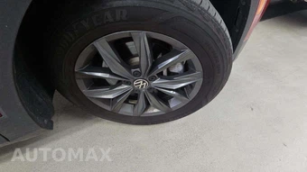 2022 Volkswagen Tiguan SE - miniatura 26