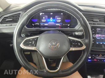 2022 Volkswagen Tiguan SE - miniatura 10