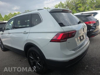 2022 Volkswagen Tiguan SE - miniatura 6