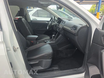 2022 Volkswagen Tiguan SE - miniatura 8
