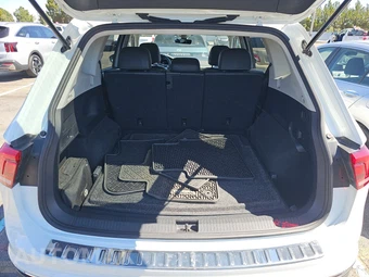 2022 Volkswagen Tiguan SE – miniatura 16