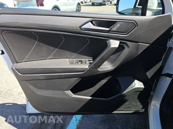 2022 Volkswagen Tiguan SE – miniatura 9