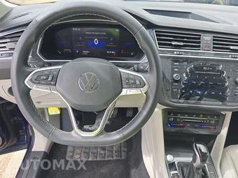 2022 Volkswagen Tiguan SE - miniatura 11