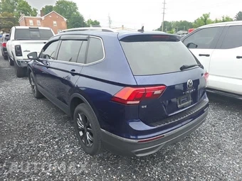 2022 Volkswagen Tiguan SE - miniatura 6