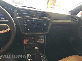 2022 Volkswagen Tiguan SE - miniatura 11