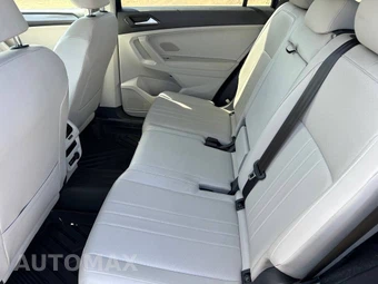 2022 Volkswagen Tiguan SE - miniatura 10
