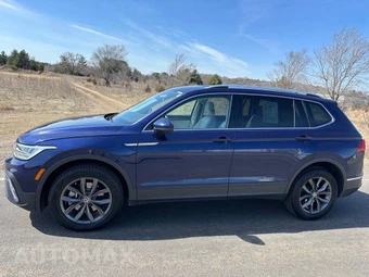 2022 Volkswagen Tiguan SE - miniatura 2