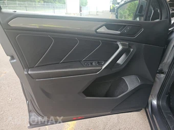 2022 Volkswagen Tiguan SE – miniatura 9