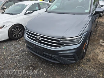 2022 Volkswagen Tiguan SE - miniatura 2