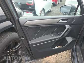 2022 Volkswagen Tiguan SE - miniatura 9