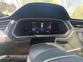 2022 Volkswagen Tiguan SE - miniatura 9