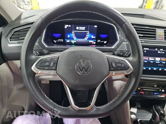 2022 Volkswagen Tiguan SE - miniatura 10