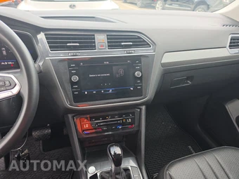 2022 Volkswagen Tiguan SE - miniatura 11