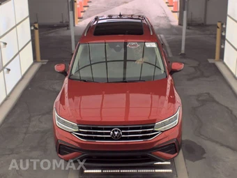 2022 Volkswagen Tiguan SE - miniatura 2