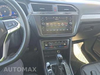 2022 Volkswagen Tiguan SE - miniatura 7