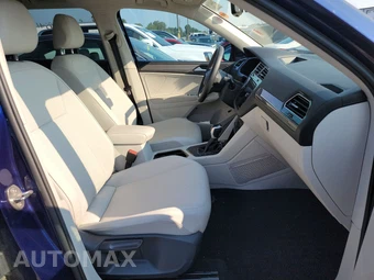 2022 Volkswagen Tiguan SE - miniatura 8