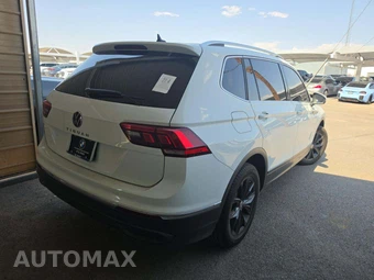 2022 Volkswagen Tiguan SE - miniatura 3