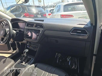 2022 Volkswagen Tiguan SE - miniatura 19