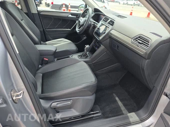 2022 Volkswagen Tiguan SE - miniatura 8