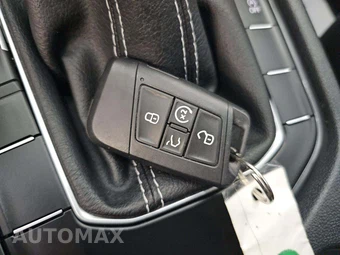 2022 Volkswagen Tiguan SE – miniatura 8