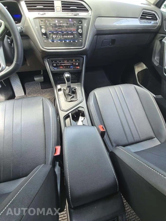 2022 Volkswagen Tiguan SE - miniatura 10