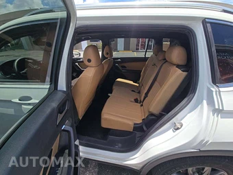 2022 Volkswagen Tiguan SE - miniatura 10
