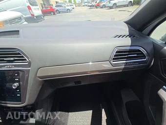 2022 Volkswagen Tiguan SE - miniatura 17