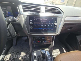 2022 Volkswagen Tiguan SE - miniatura 7