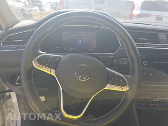 2022 Volkswagen Tiguan SE – miniatura 10