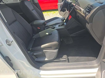 2022 Volkswagen Tiguan SE – miniatura 15