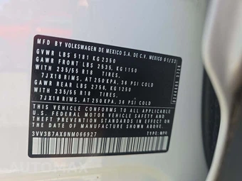 2022 Volkswagen Tiguan SE – miniatura 2