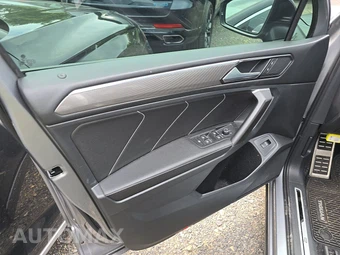 2022 Volkswagen Tiguan SE R-Line Black - miniatura 9