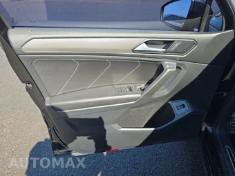 2022 Volkswagen Tiguan SE R-Line Black - miniatura 9