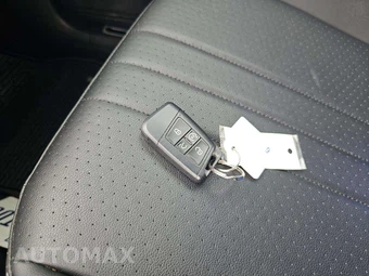 2022 Volkswagen Tiguan SE R-Line Black - miniatura 8
